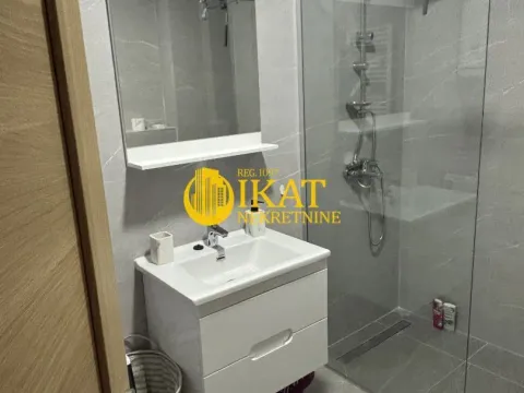 Izdavanje, trosoban stan, 63m², Lion, Zvezdara Sve Podlokacije - image 3