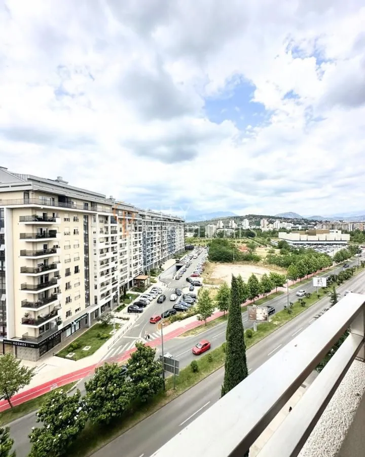 Rent, apartment, 72m², Central Point, Podgorica