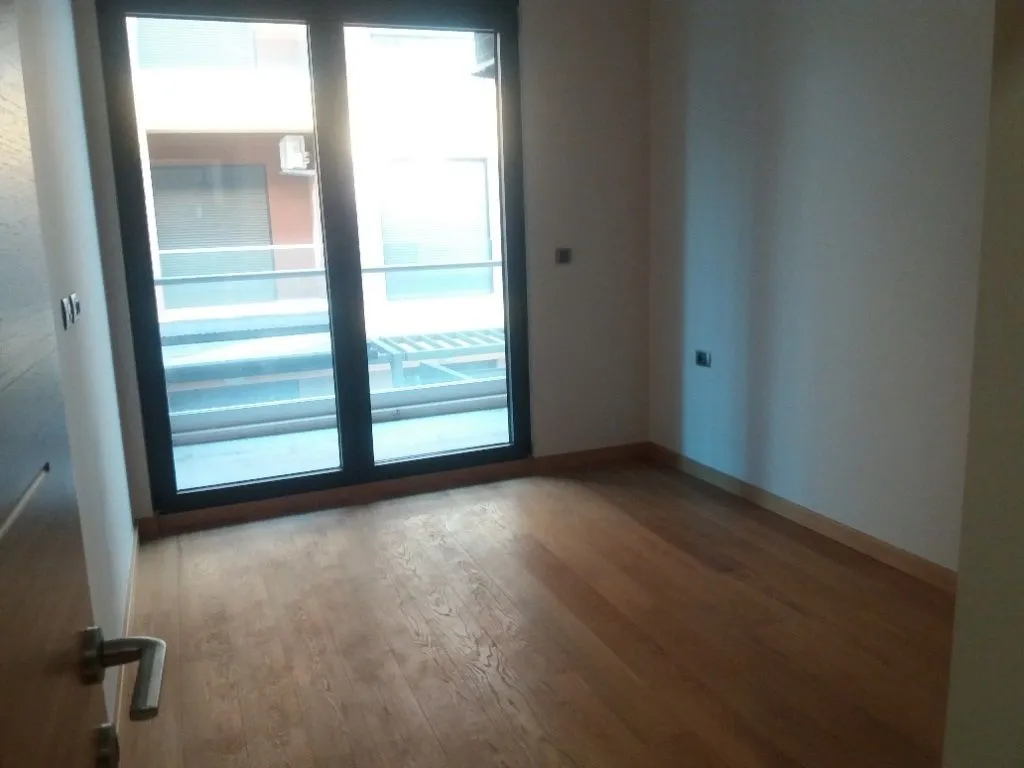 Rent, office space, 52m², Preko Morače, Podgorica