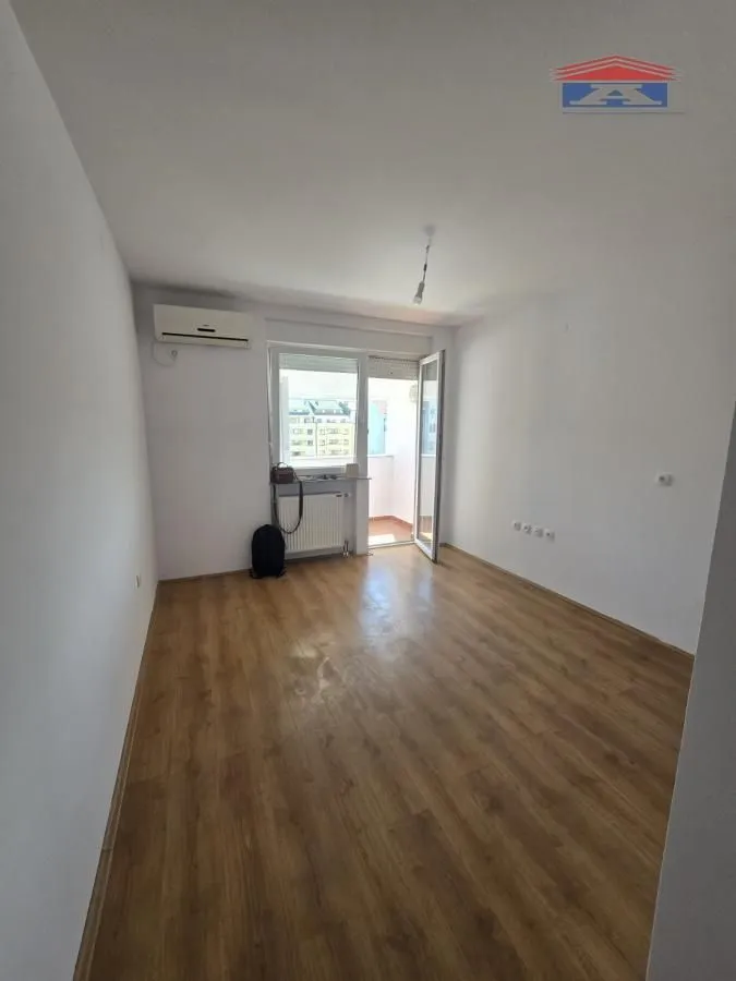 Rent, office space, 78m², Centar, Novi Sad