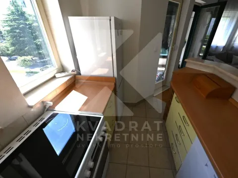 Izdavanje, jednosoban stan, 56m², Momišići, Podgorica - image 6