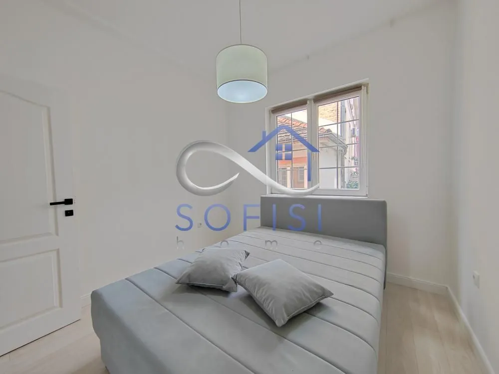 Izdavanje, trosoban stan, 70m², Centar, Novi Sad