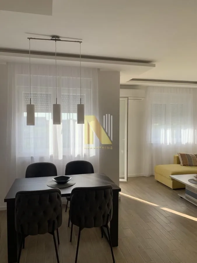 Izdavanje, četvorosoban stan, 77m², Veternička rampa, Novi Sad Sve Podlokacije