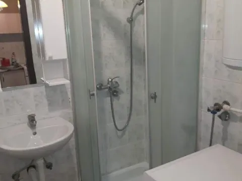 Izdavanje, garsonjera, 24m², Grbavica, Novi Sad Sve Podlokacije - image 8