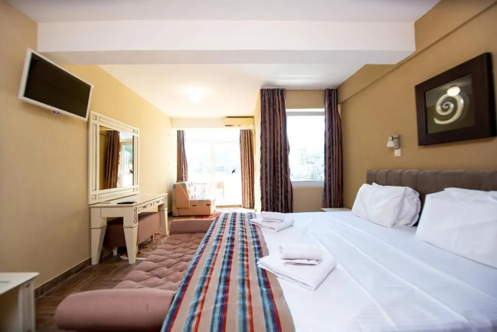 Izdavanje, ugostiteljski objekat, 1500m², Rafailovići, Budva
