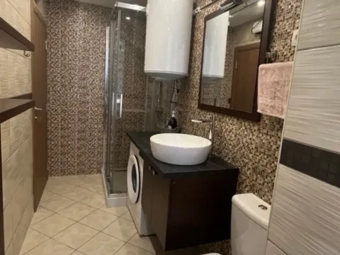 Izdavanje, dvosoban stan, 65m², City Kvart, Podgorica - image 2