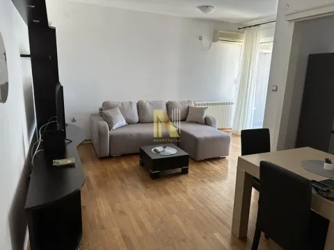 Izdavanje, dvosoban stan, 42m², Spens, Novi Sad Sve Podlokacije