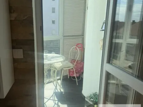 Sale, three bedroom apartment, 70m², Ruma, Srbija - image 9