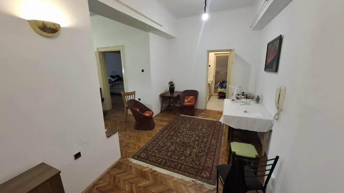 Izdavanje, dvosoban stan, 66m², Centar, Novi Sad