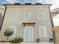 Sale, house, 380m², Ljuta, Kotor - image 2