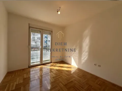 Sale, two bedroom apartment, 73m², Dalmatinska ulica, Podgorica - image 4