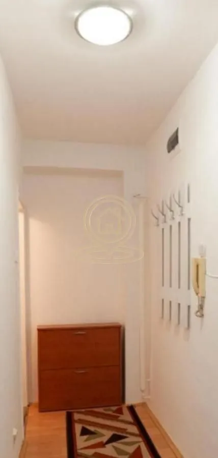 Izdavanje, jednosoban stan, 33m², Grbavica, Novi Sad Sve Podlokacije