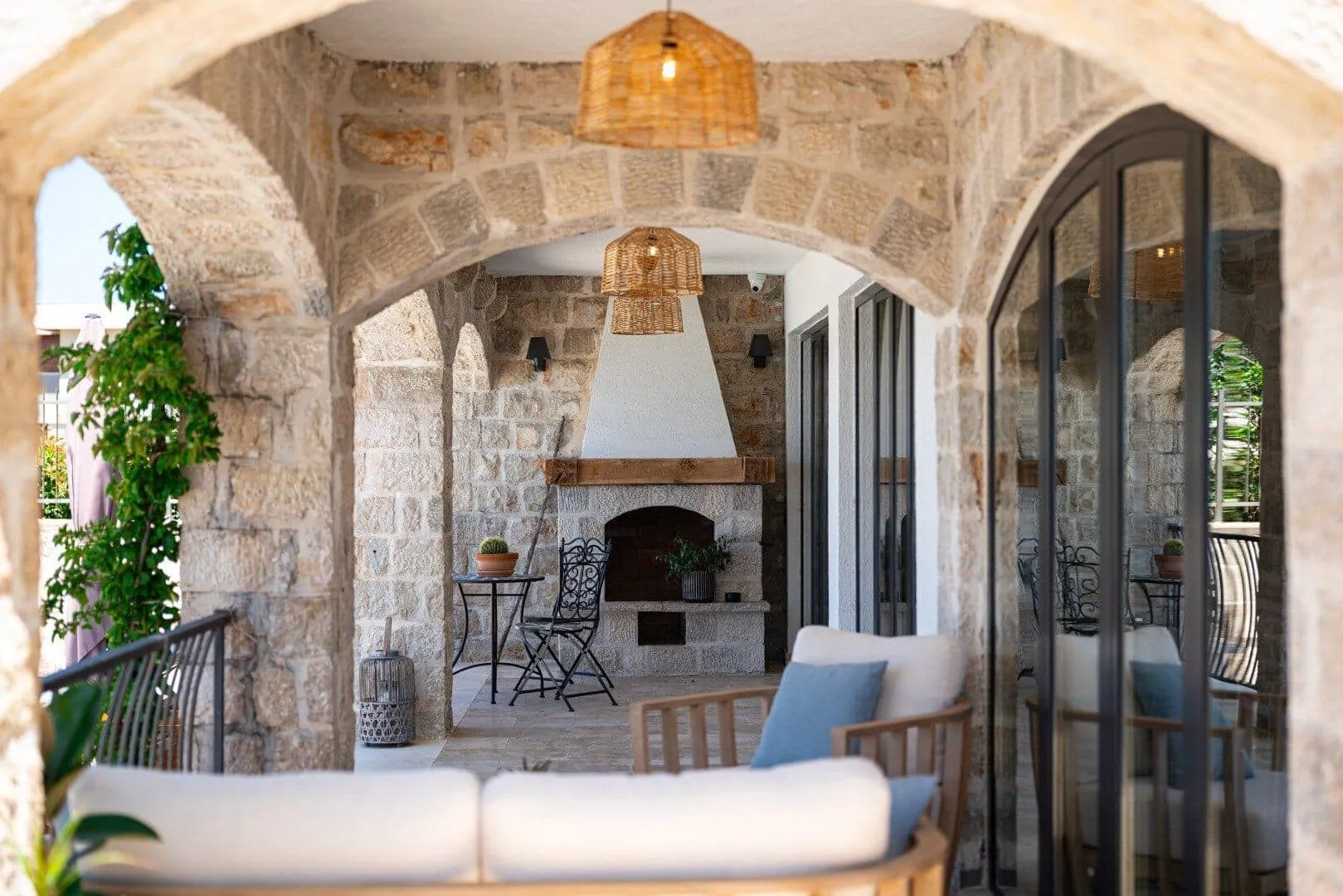 Sale, house, 374m², Drobni pijesak, Budva