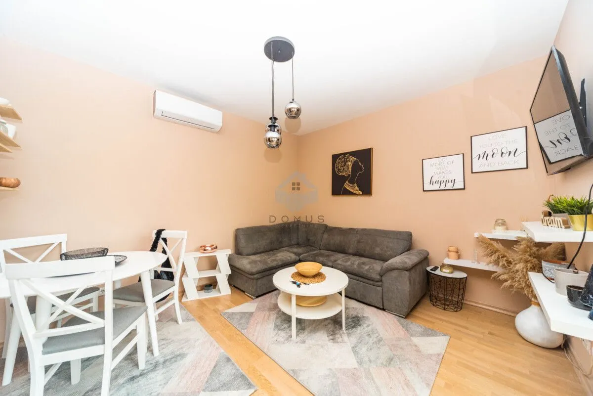 Izdavanje, jednosoban stan, 45m², Pobrežje, Podgorica