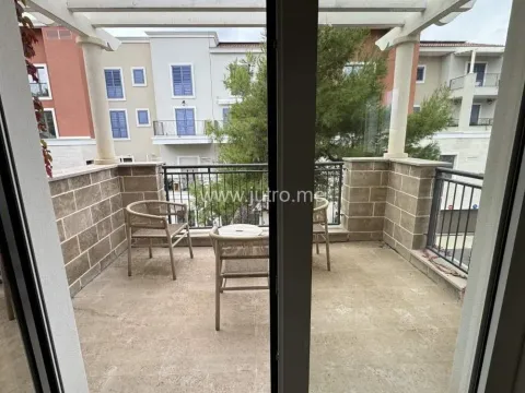 Prodaja, jednosoban stan, 56m², Tivat, Crna Gora - image 12