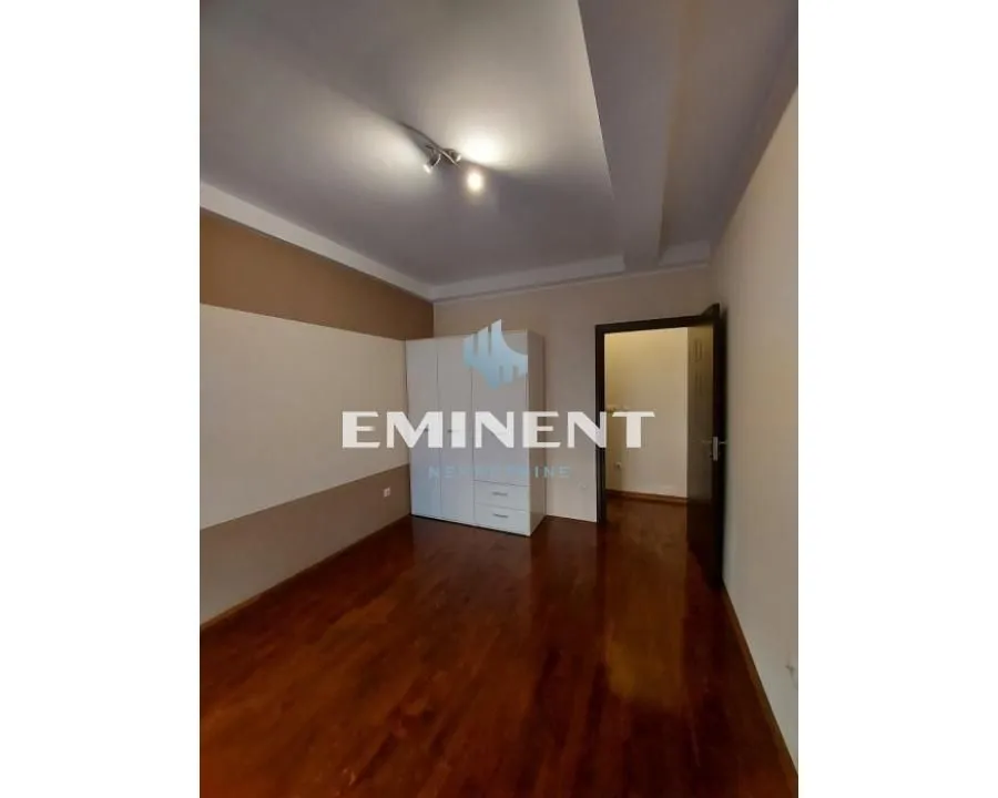 Rent, three bedroom apartment, 90m², Vračar Sve Podlokacije, Beograd