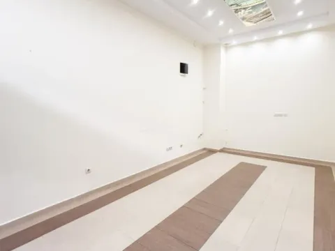 Rent, office space, 60m², Tivat, Crna Gora - image 5