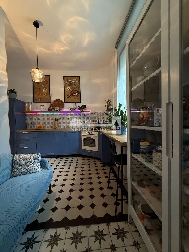 Prodaja, četvorosoban stan, 153m², Stari Grad, Beograd