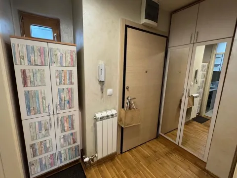 Izdavanje, dvosoban stan, 42m², Zvezdara, Zvezdara Sve Podlokacije - image 5