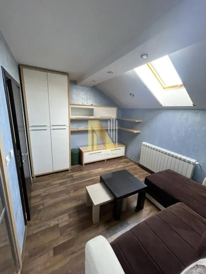 Izdavanje, kuća, 140m², Lipov gaj, Novi Sad Sve Podlokacije