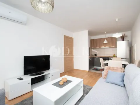 Rent, one bedroom apartment, 40m², Stari Aerodrom, Podgorica - image 3