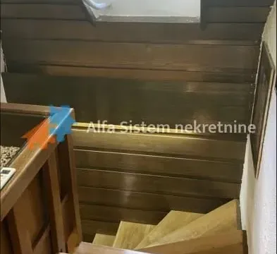 Izdavanje, kuća, 160m², Savski Venac, Beograd - image 10