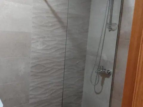 Izdavanje, jednosoban stan, 43m², Bečići, Budva - image 2