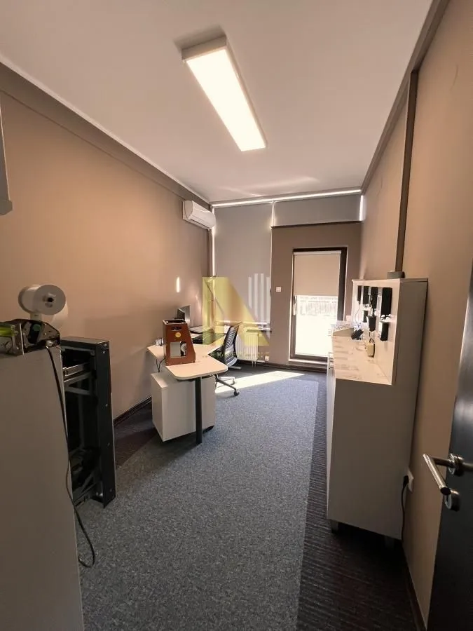 Rent, office space, 171m², Centar, Novi Sad