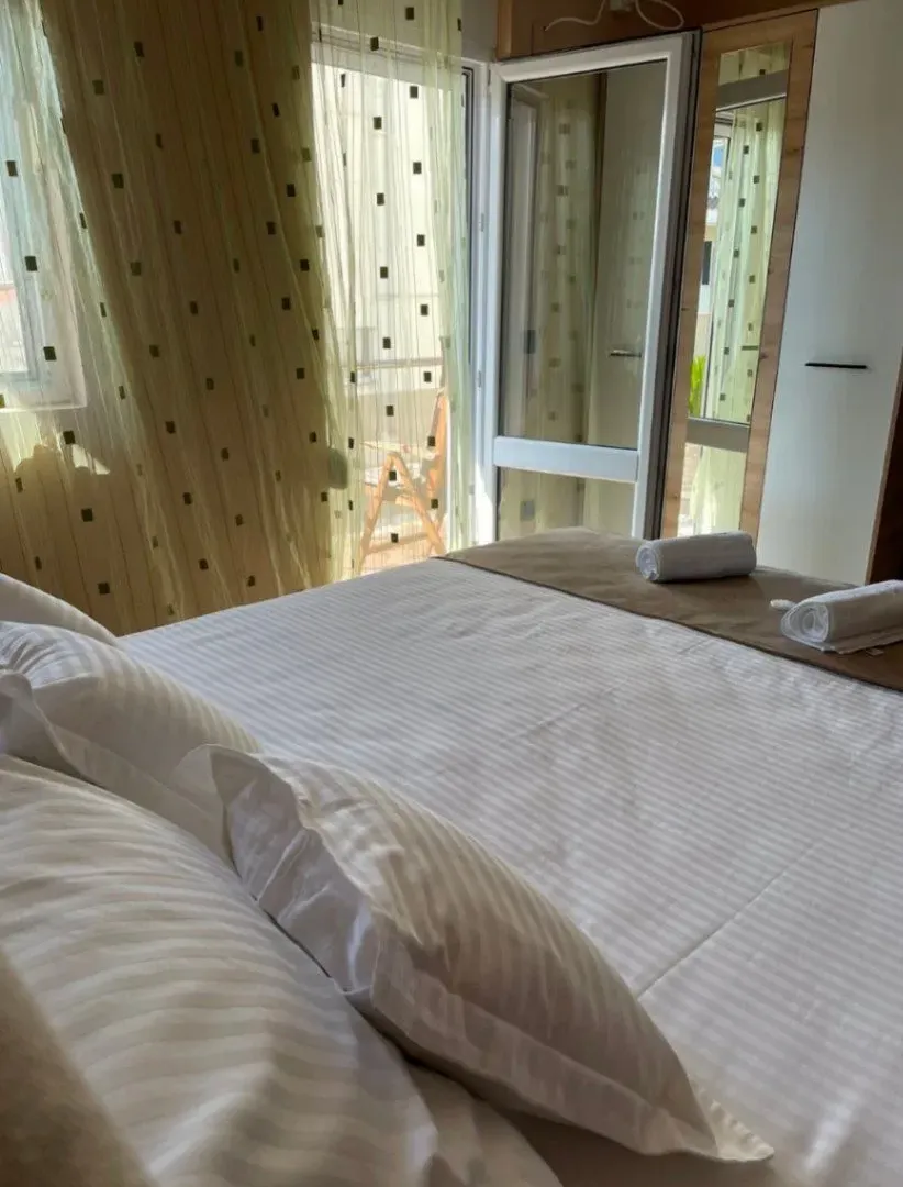 Izdavanje, jednosoban stan, 55m², Šušanj, Bar