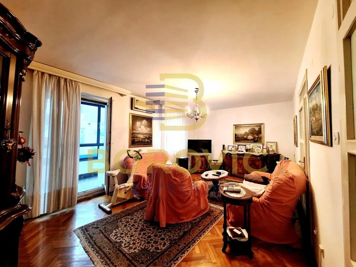 Sale, four bedroom apartment, 103m², Vračar Sve Podlokacije, Beograd