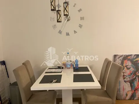 Izdavanje, dvosoban stan, 80m², Centar, Bar - image 2