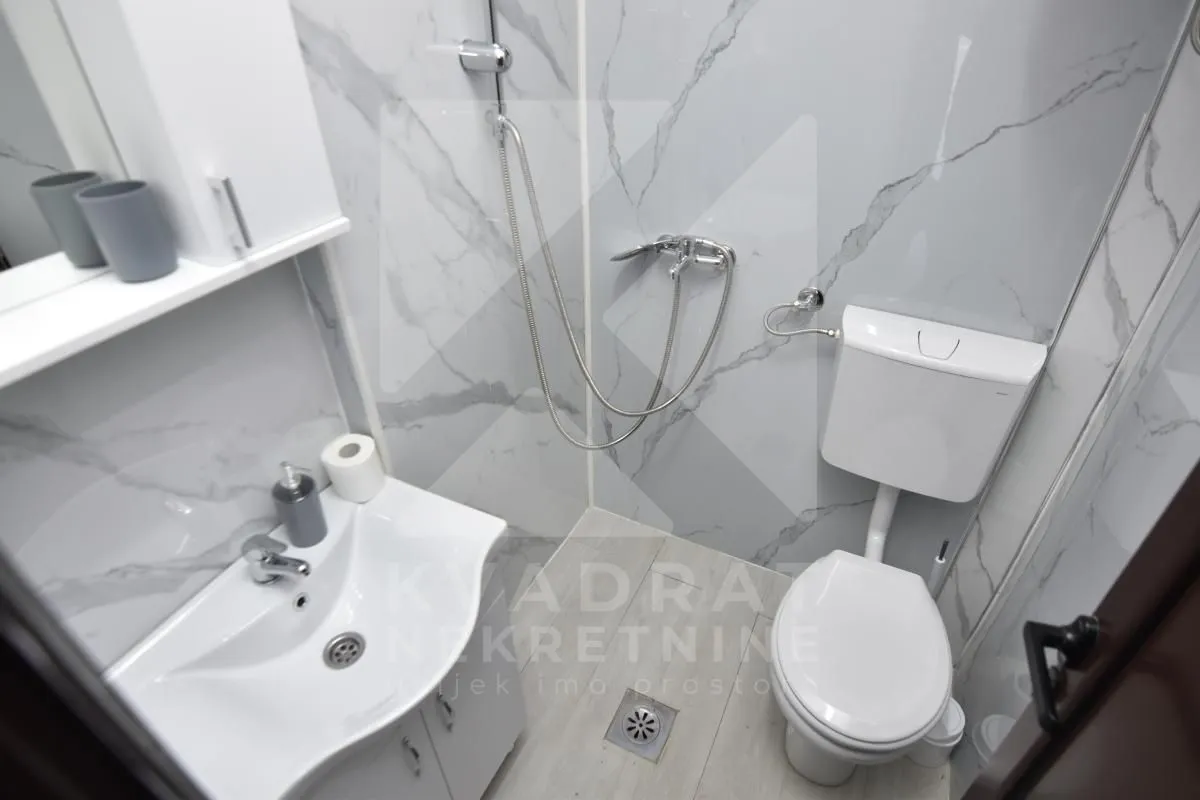Izdavanje, kuća, 130m², Zlatica, Podgorica