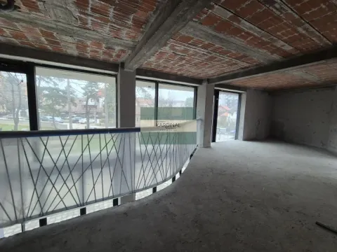 Izdavanje, poslovni prostor, 215m², Centar, Paraćin - image 6