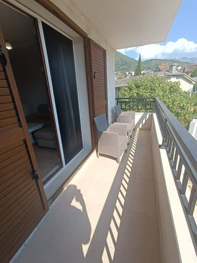 Rent, one bedroom apartment, 50m², Mažina, Tivat