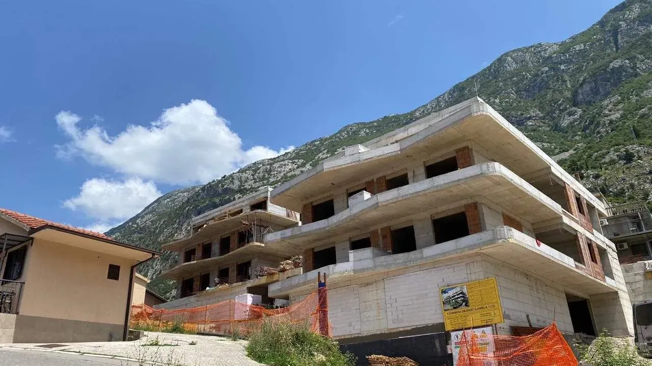 Sale, studio apartment, Dobrota, Kotor