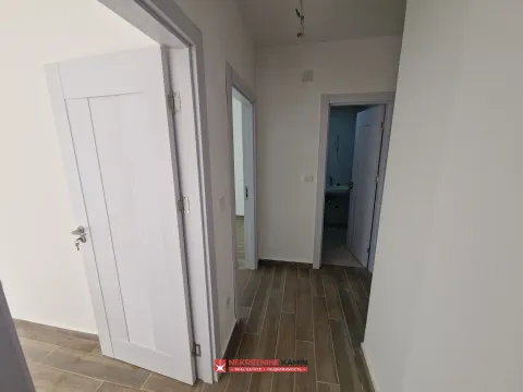 Prodaja, dvosoban stan, 74m², Bečići, Budva - image 11