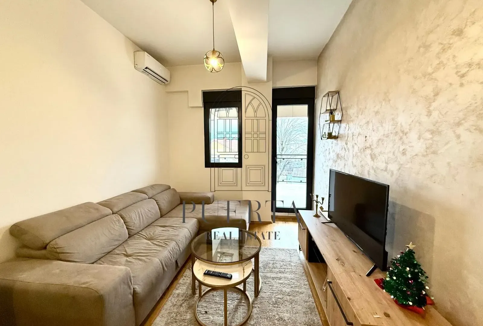 Izdavanje, jednosoban stan, 40m², Zagorič, Podgorica