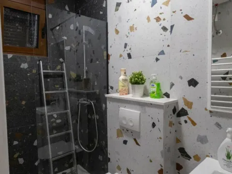 Izdavanje, kuća, 180m², Podgorica, Crna Gora - image 7