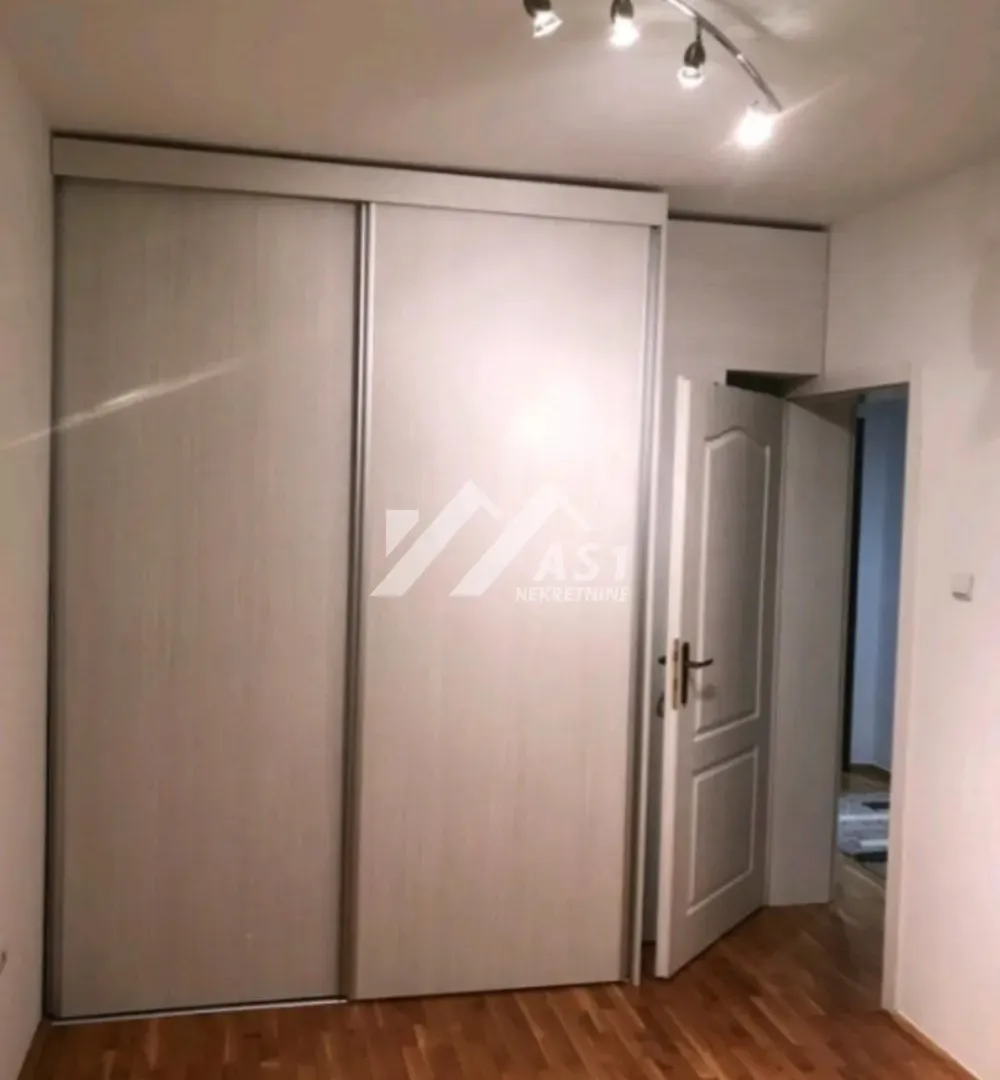 Izdavanje, dvosoban stan, 47m², Novi Sad Sve Podlokacije, Novi Sad