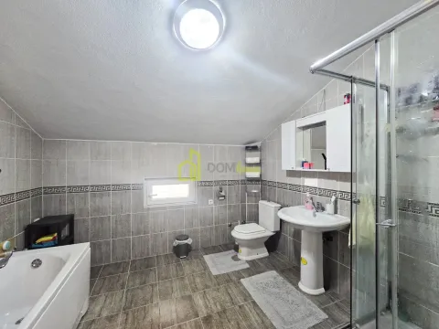 Izdavanje, četvorosoban stan, 120m², Vranići, Podgorica - image 9