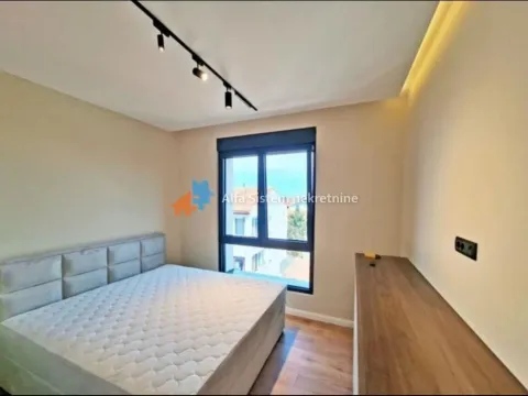 Izdavanje, trosoban stan, 82m², Zeleno Brdo, Zvezdara Sve Podlokacije - image 13