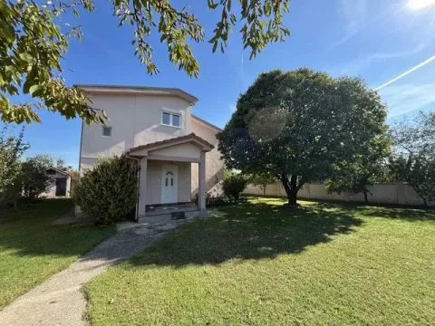 Izdavanje, kuća, 350m², Donji Kokoti, Podgorica - image 14