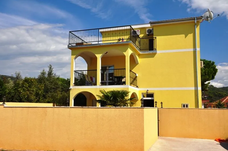 Prodaja, kuća, 300m², Tivat, Crna Gora