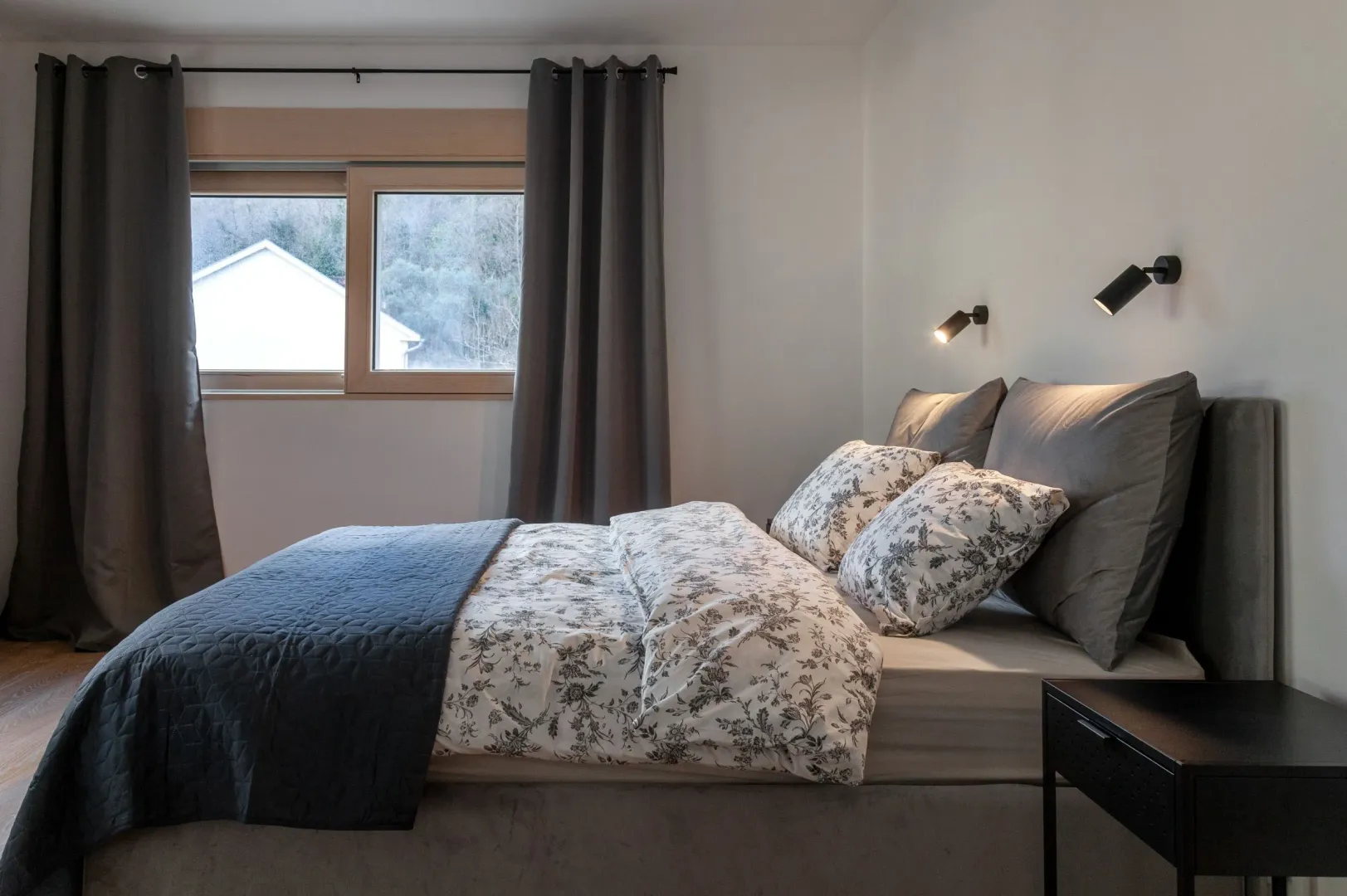 Prodaja, trosoban stan, 136m², Kotor, Crna Gora