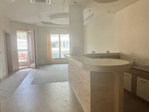 Sale, two bedroom apartment, 60m², Centar, Budva - image 1