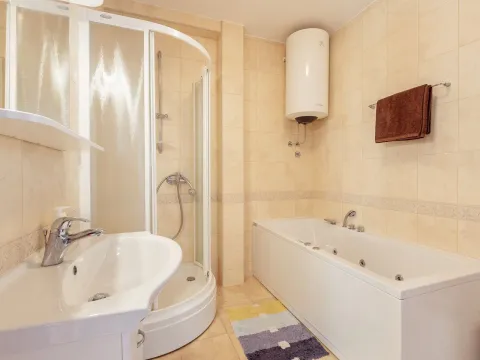 Sale, house, 291m², Lepetani, Tivat - image 16