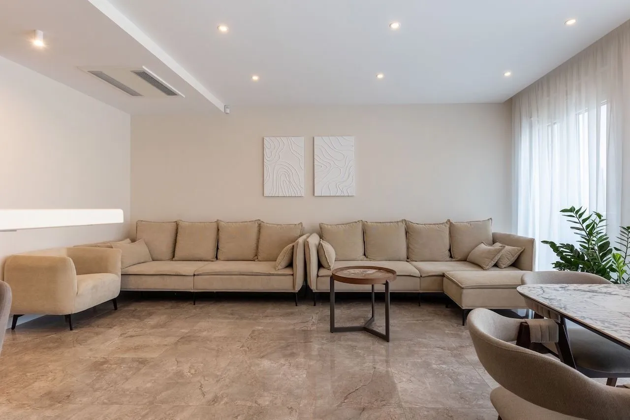 Sale, house, 400m², Bečići, Budva