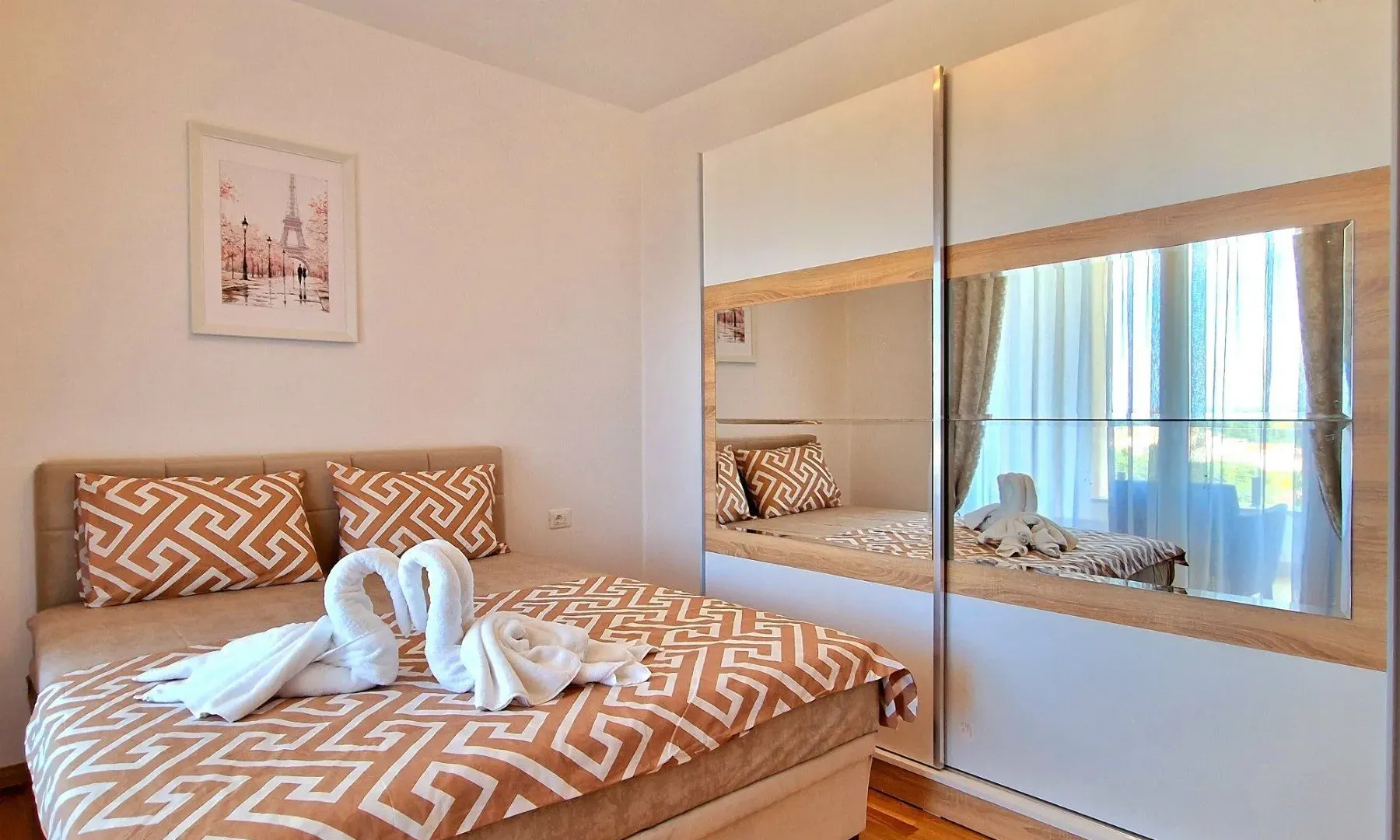 Sale, two bedroom apartment, 59m², Bečići, Budva