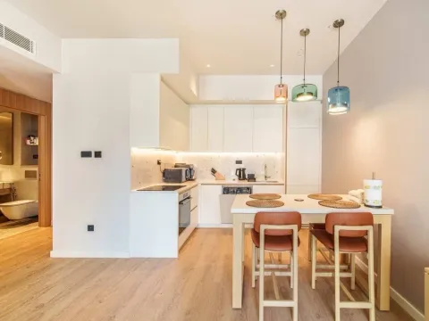 Prodaja, jednosoban stan, 55m², Boka Place, Tivat - image 4