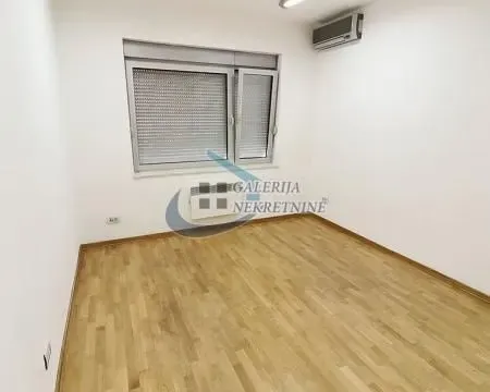 Prodaja, dvosoban stan, 50m², Stari Grad, Beograd - image 13